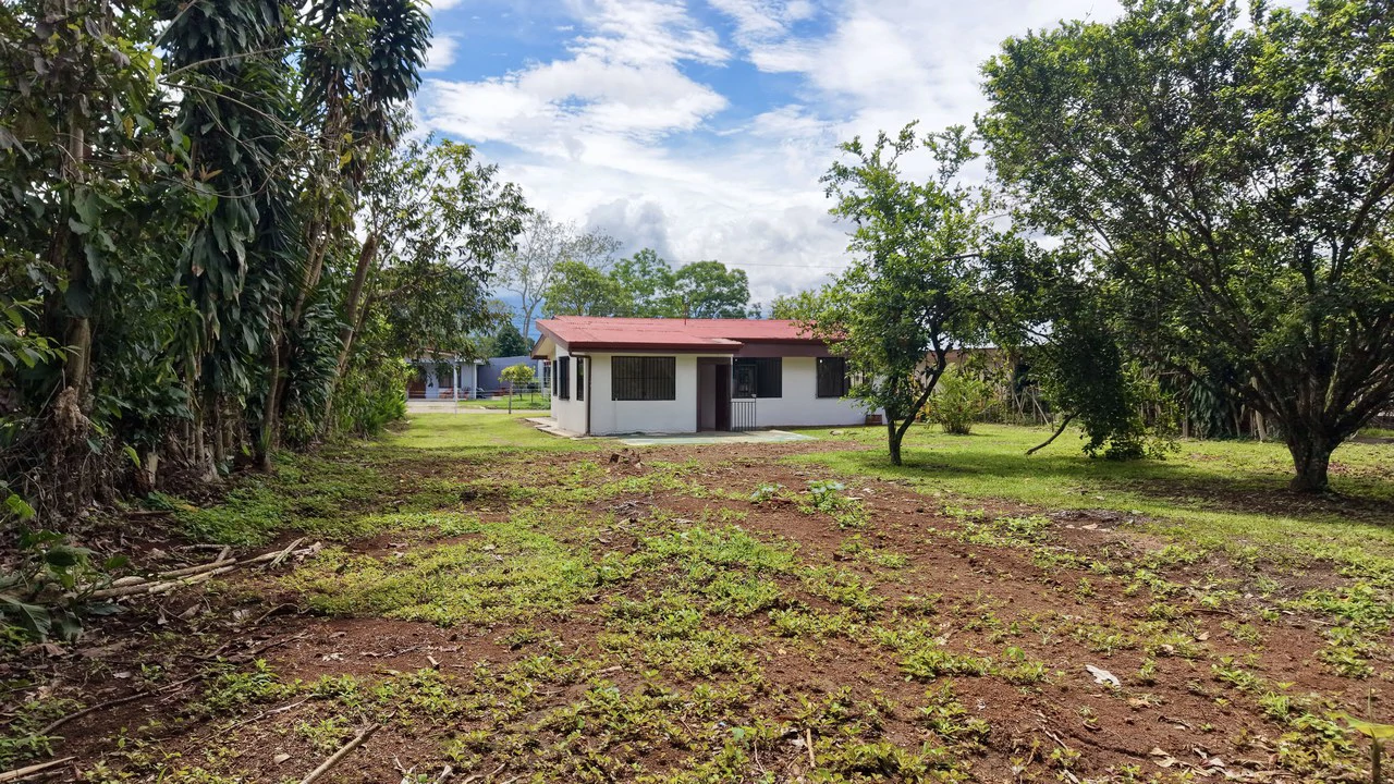 House For Sale in Daniel Flores - photo 3