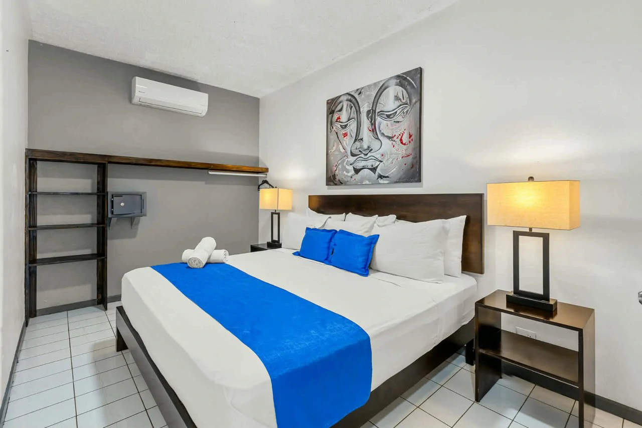 Tropical Paradise: 20-Room Private Vacation Rental Near Cocal Casino - Gallery image 16