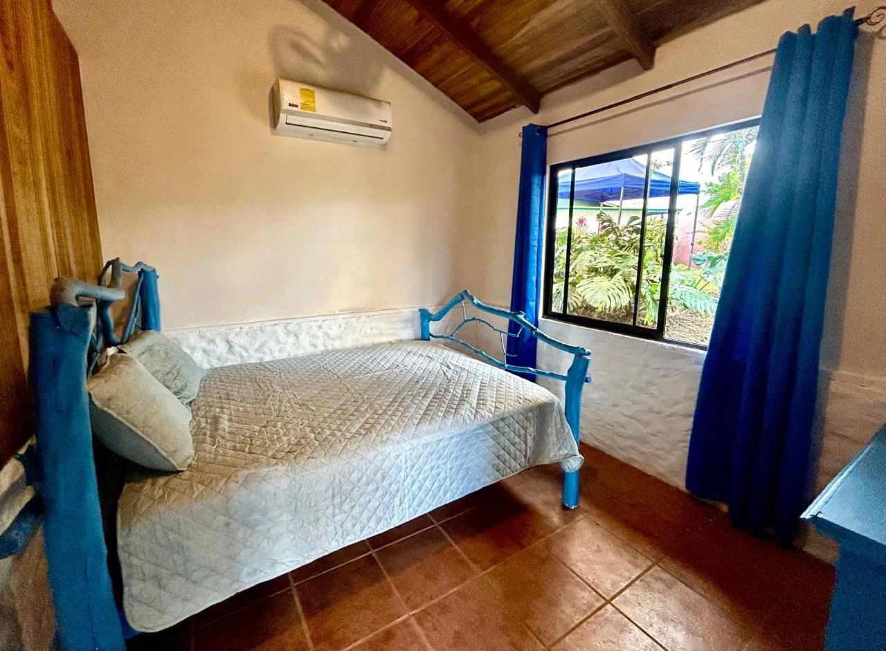 Costa Rica Ecolodge Retreat: Spectacular Views Turnkey Ecolodge Mountain Retreat in the heart of Costa Rica - Gallery image 34