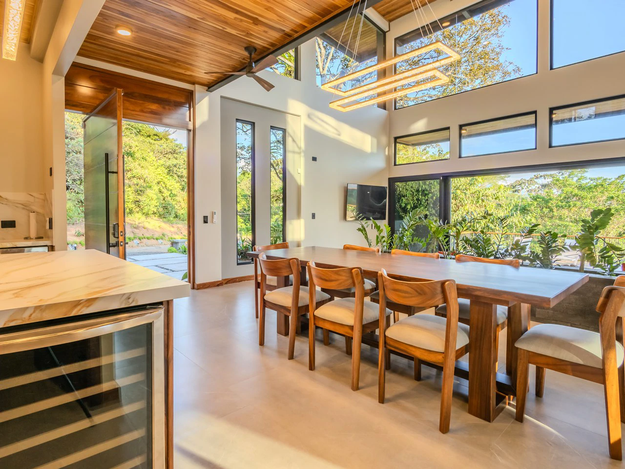 Luxury 3 Bedroom Home with Ocean Views in Downtown Uvita - Gallery image 27