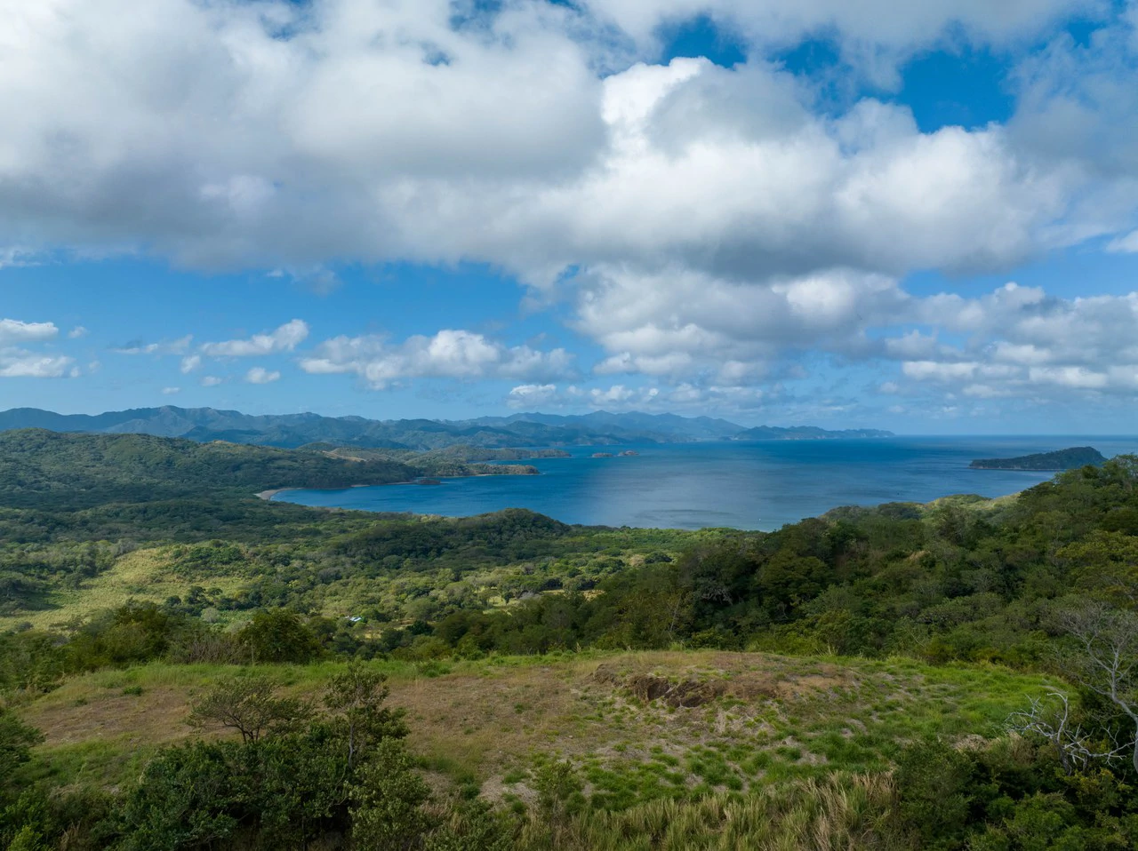 220 Acres Beachside Farm with Ocean View at Playa Junquillal in Guanacaste - Gallery image 4