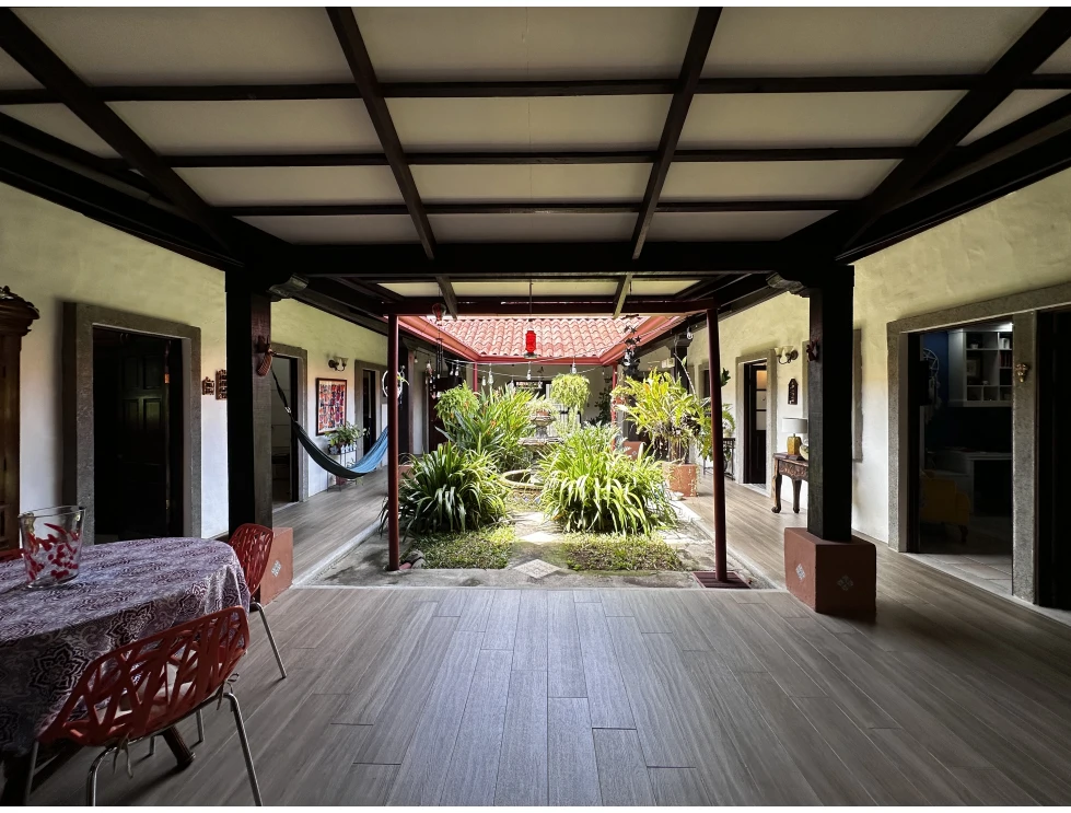Casa de Luz in Pozos, Santa Ana: Discover Casa de Luz: your refuge in the midst of chaos! - Gallery image 2
