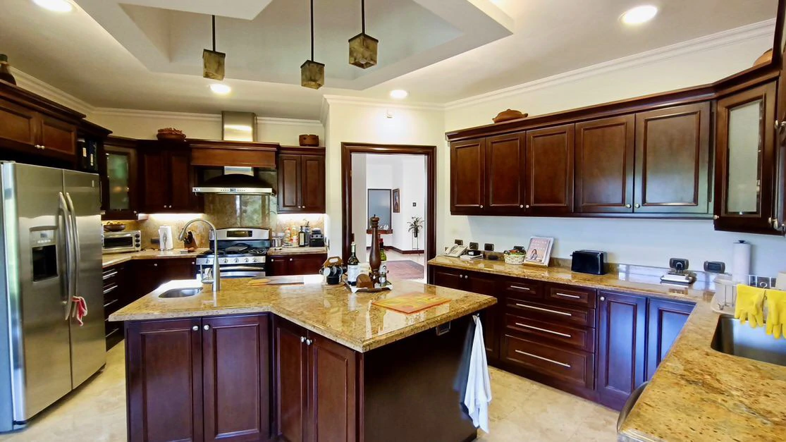 Condominio Jaragua: One story luxury house for sale in Ciudad Colon, Costa Rica - Gallery image 10