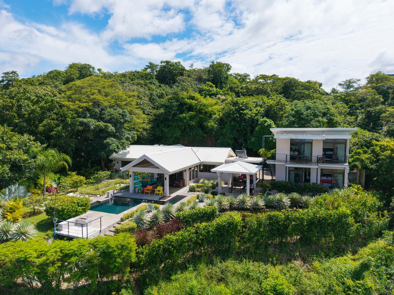 Casa Arcadia: Ocean-View Home with Two Income-Producing Studios - Gallery image 30
