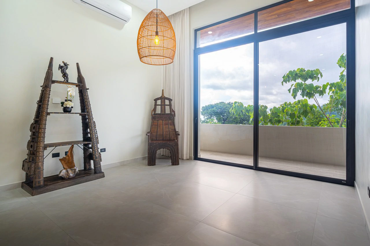 Lion's Gate Sunset Estate - Gallery image 97