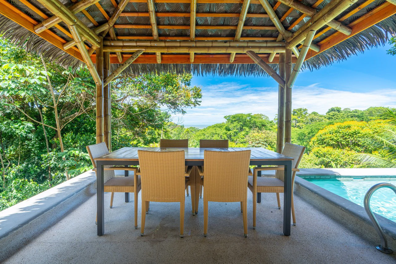Casa Chiquita: Ocean View Retreat in the Heart of Ojochal – 3 Bed, 3 Bath with Pool, Fruit Trees & Prime Location - Gallery image 16