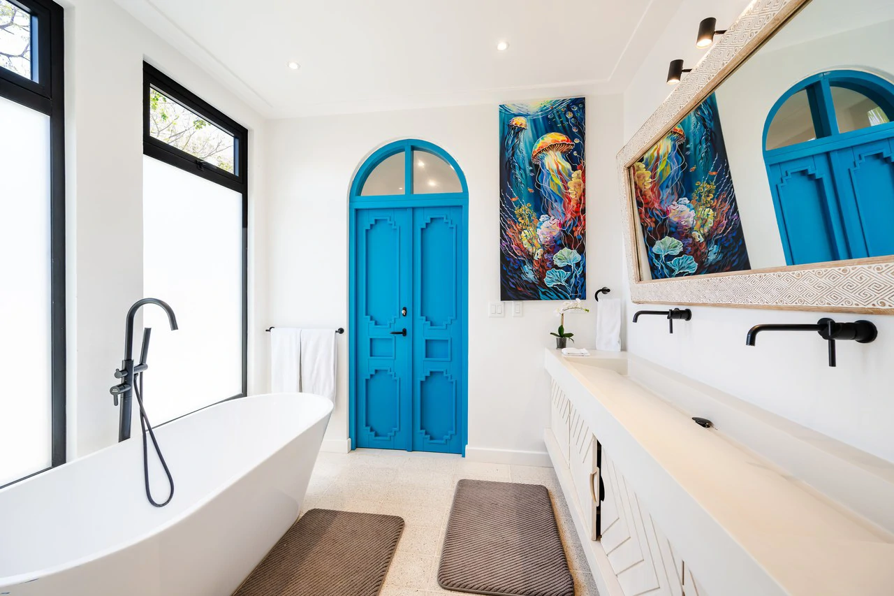 Casa Rio: Modern 5-Bedroom Home with Pool & Casita in Surfside Potrero - Gallery image 15