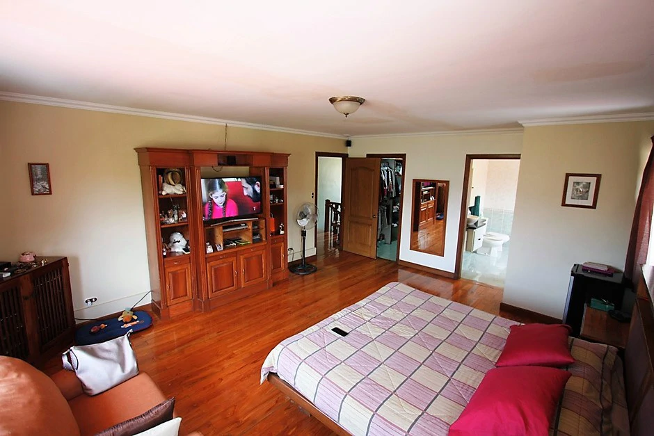 Family-Focused Complex with Four Residences - Gallery image 21