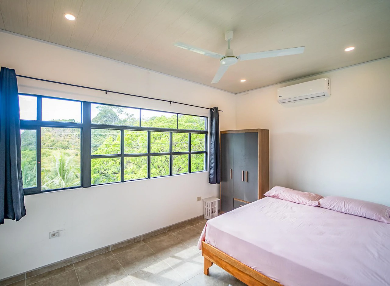 Casa Bhally: Ocean/Mountain View Hill Top Indonesian 4Bed 3Bath Retreat Home - Gallery image 17