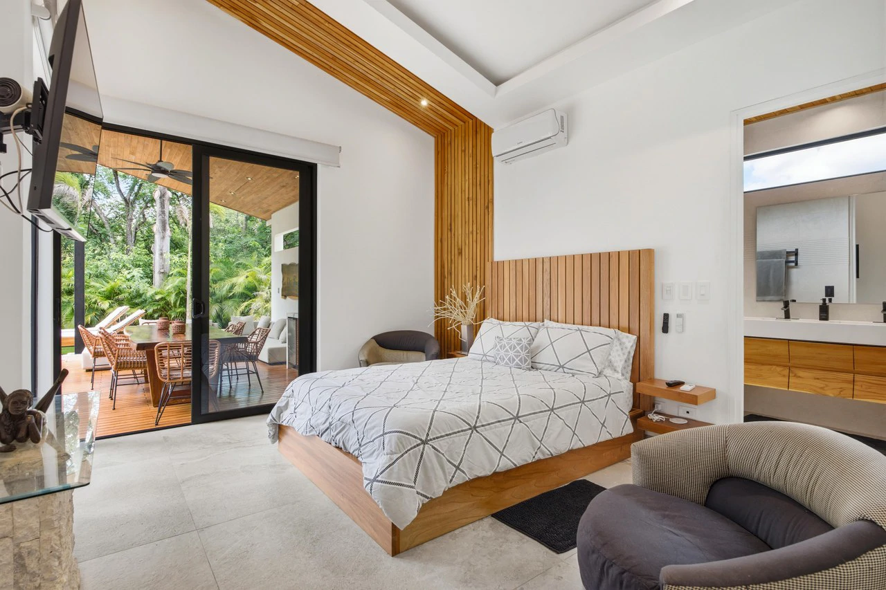 Casa La Ola Perfecta: Luxury 5-Bedroom Home with Pool Near the Beach in Hacienda Pinilla - photo 12