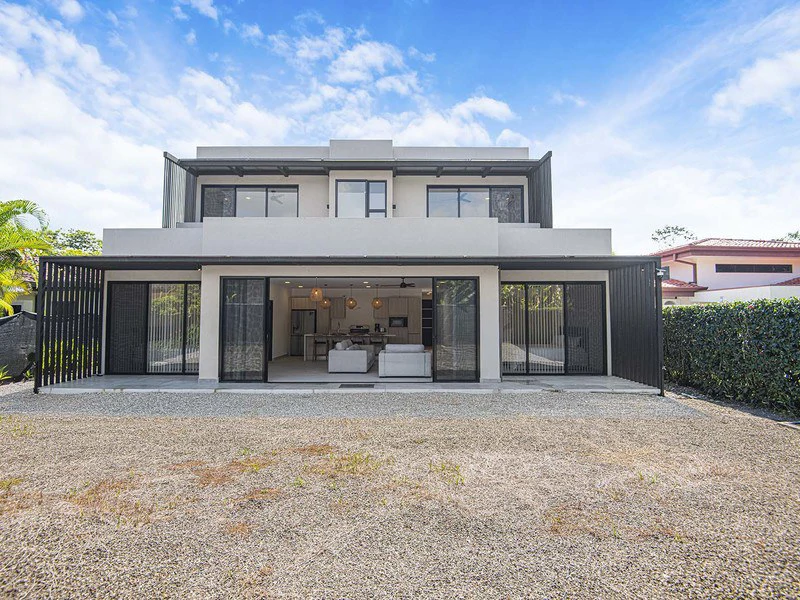 Modern Beachside Home with Office & Garage: Walking distance to the beach in a great community! - Gallery image 3