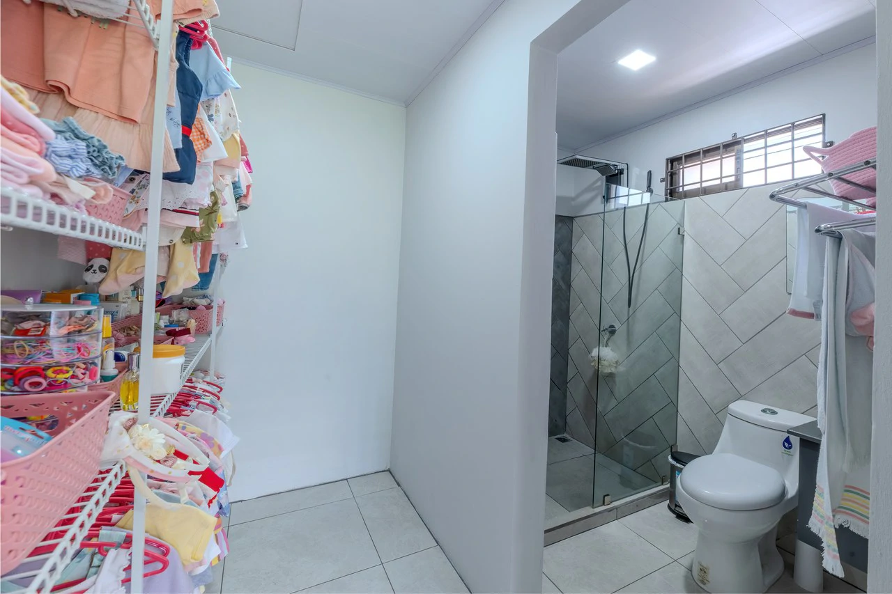 Spacius Home in Pérez Zeledón | 3 bedrooms, 3 Bathrooms - Gallery image 19