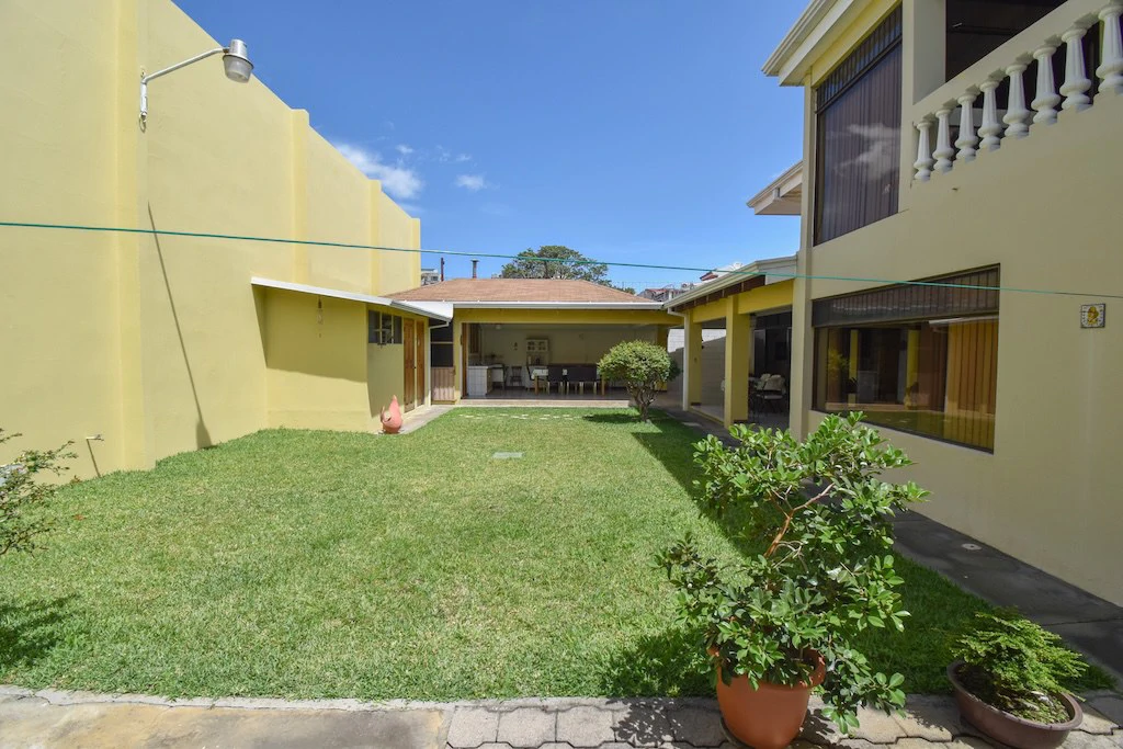 House For Sale in Trejos Montealegre - Gallery image 16