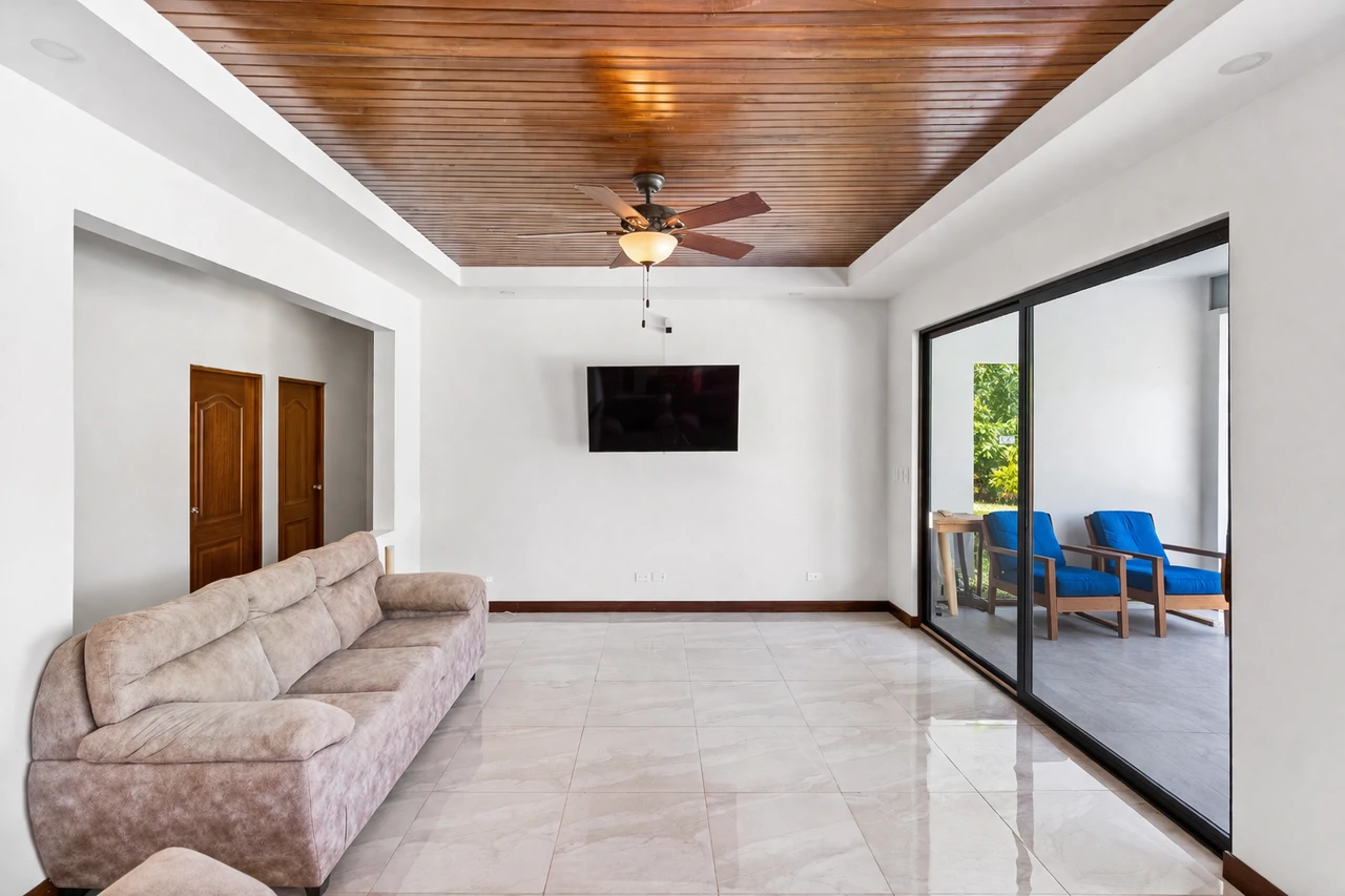 Modern-Style Home with Pool in Gated Community Near Tamarindo - Gallery image 7