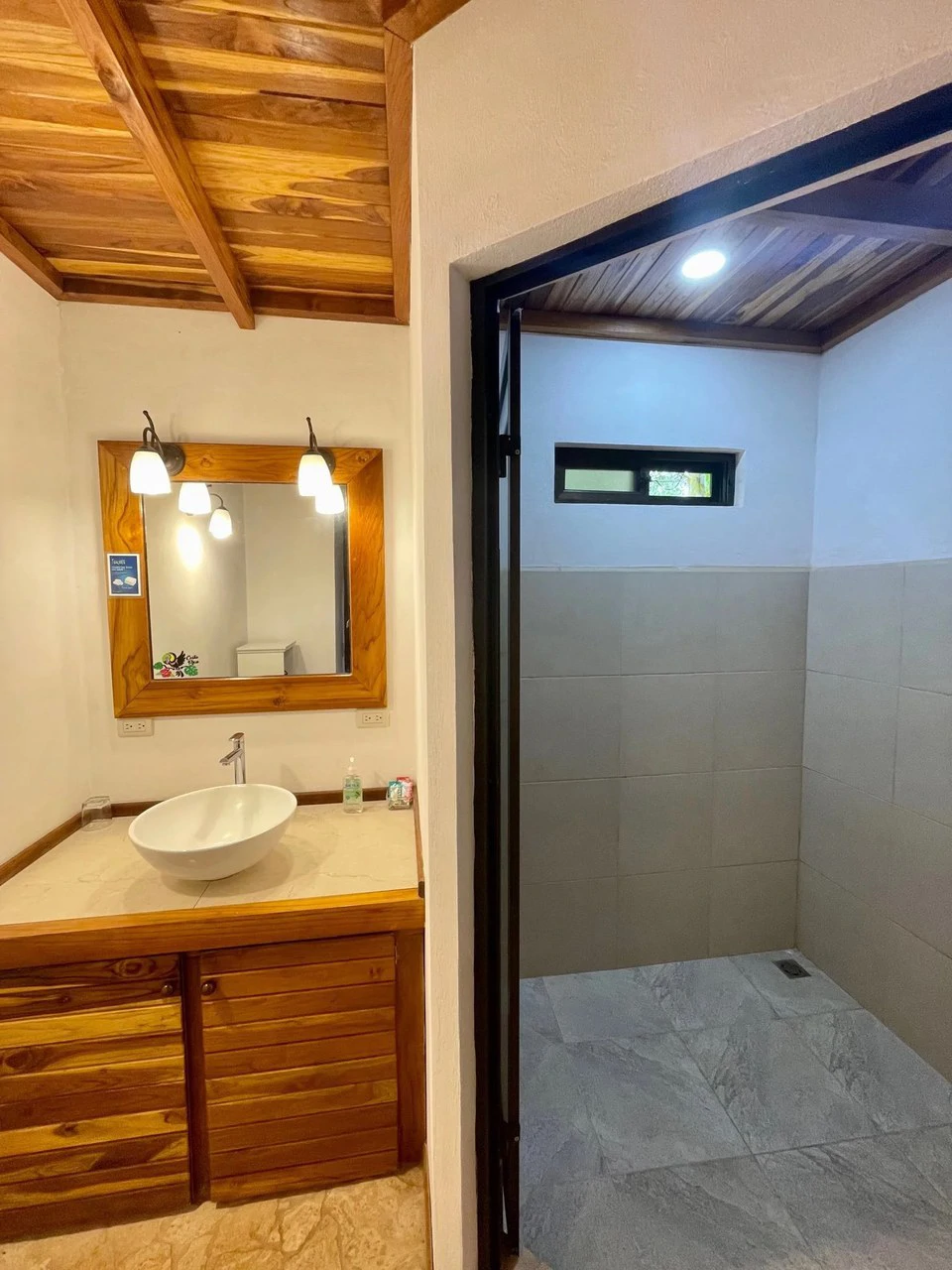 Boutique Eco-Lodge close to Tambor, Costa Rica – Tranquil, Turn-key Retreat on 3.3 Acres: Boutique Eco-Lodge close to Tambor, Costa Rica – Tranquil, Turn-key Retreat on 3.3 Acres - Gallery image 8
