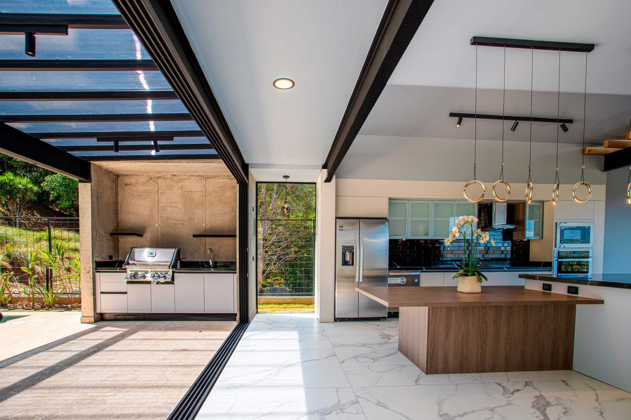 Modern Oasis Home for Sale in Naranjo - Gallery image 11