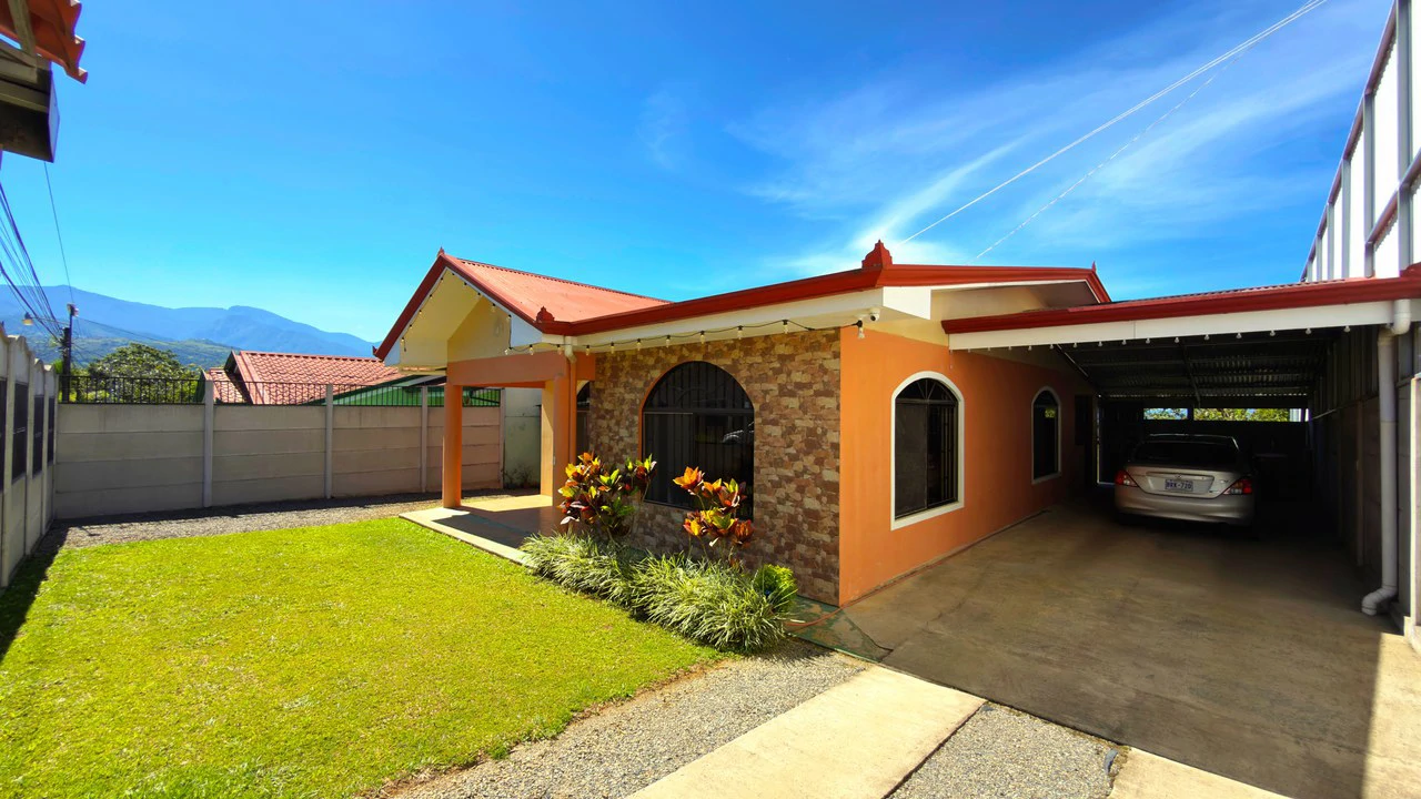 Countryside House For Sale in San Isidro del General - Gallery image 3