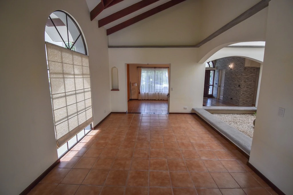 House For Sale in Pozos - Gallery image 9