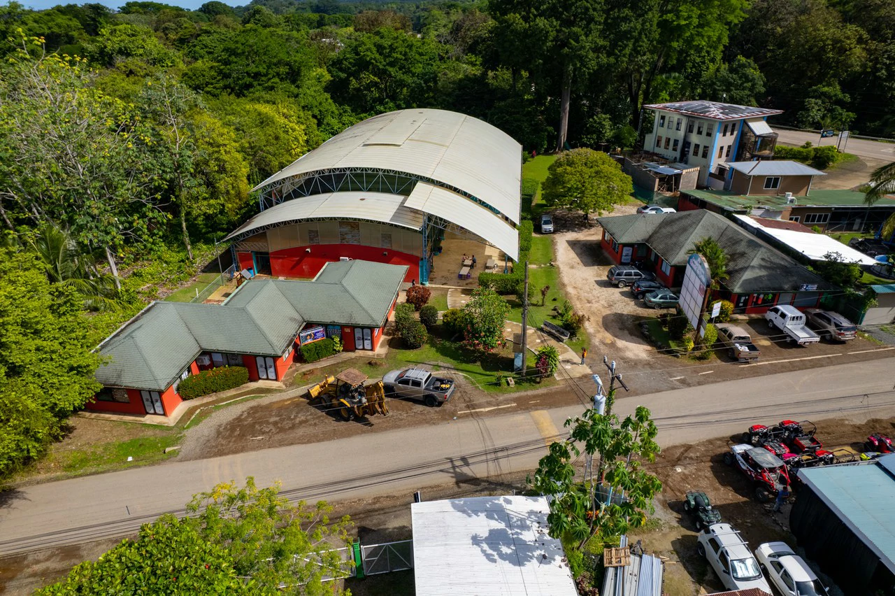 THRIVING SPORTS AND COMMERCIAL BUSINESS WITH OWNER FINANCING OPTION: Rincon Uvita - Gallery image 47