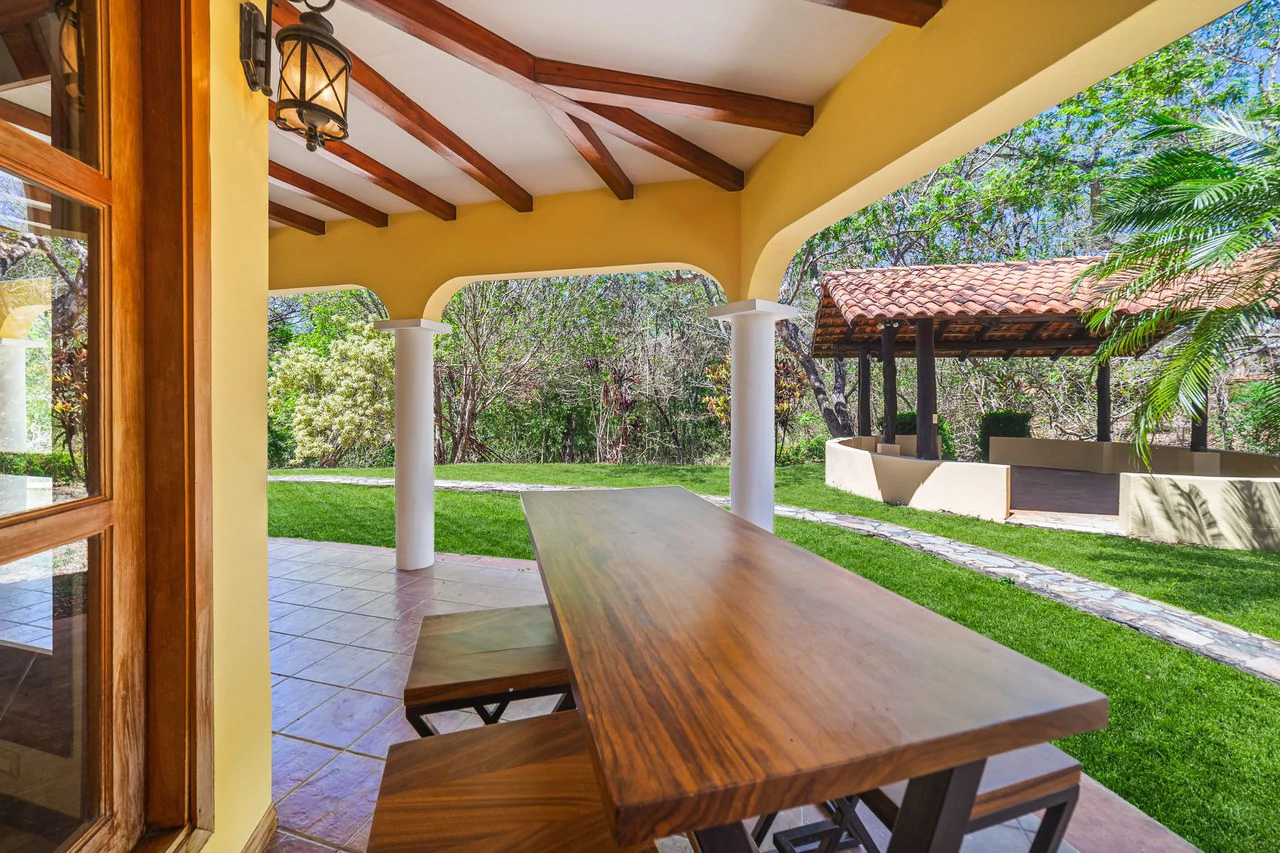 Tierra Pacifica #74: Elegant 4BR Retreat in Gated Community - Gallery image 11