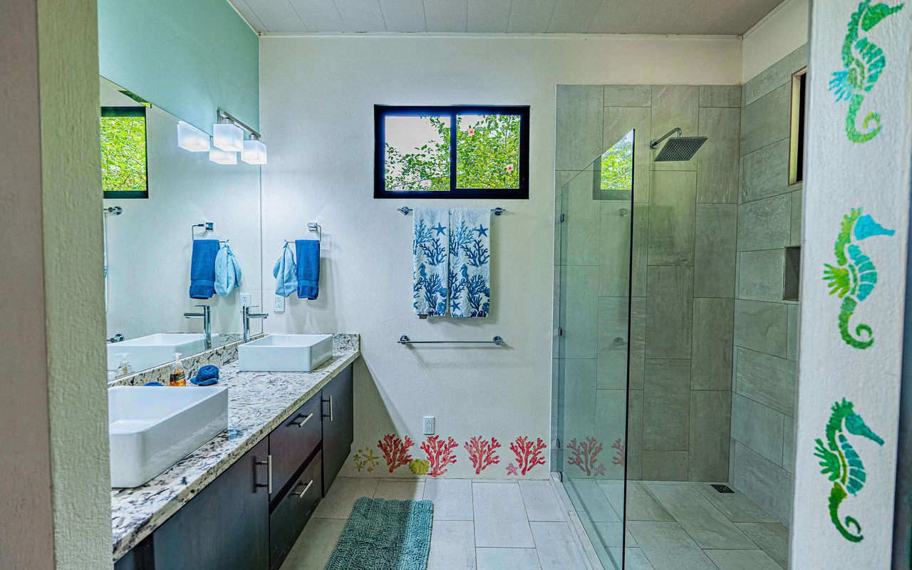 Riverfront Baru Estate Luxury Oasis Walkable to Playa Dominical - Gallery image 29