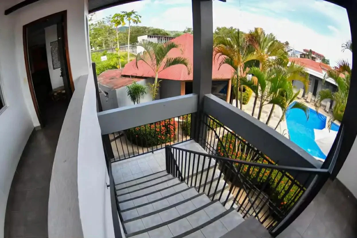 Tropical Paradise: 20-Room Private Vacation Rental Near Cocal Casino - Gallery image 14