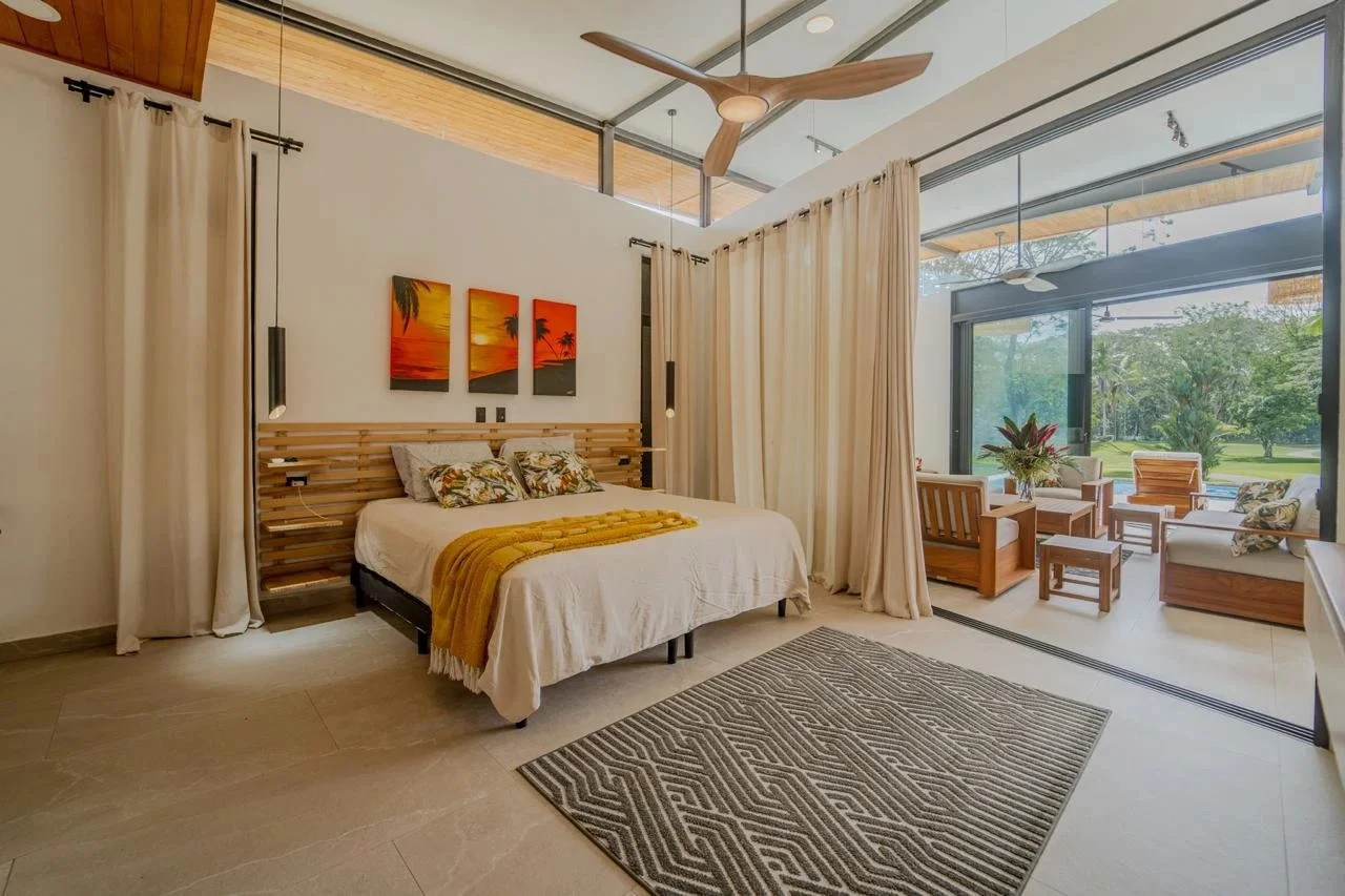 Luxury Casa Golf $1,200,000 USD: Golf-Front Architectural Estate in Los Delfines Golf & Country Club - Gallery image 2