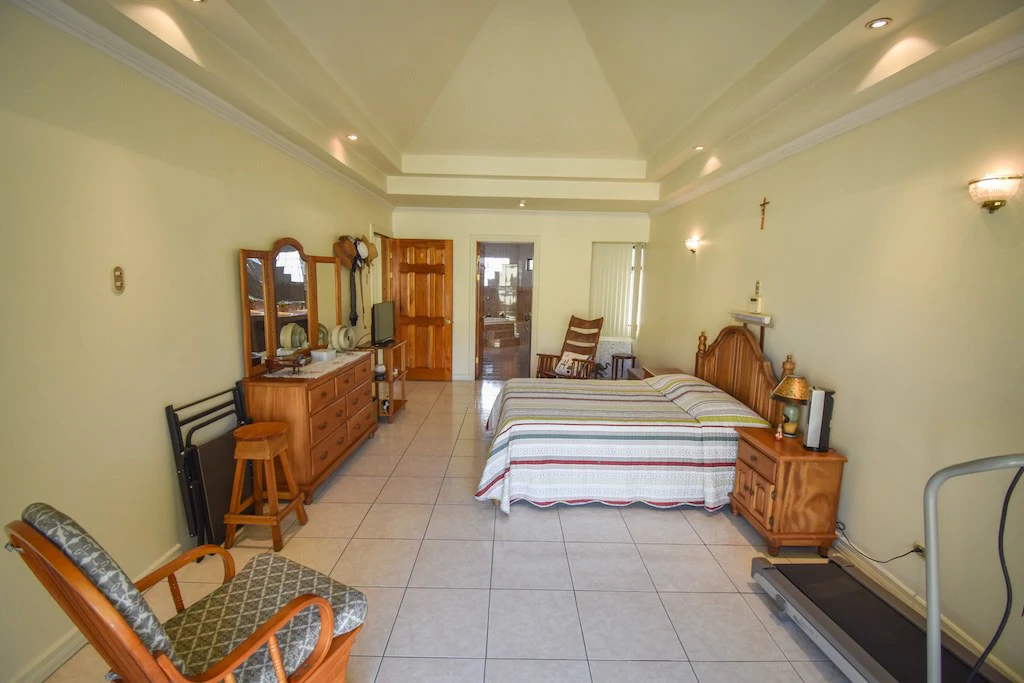 House For Sale in Trejos Montealegre - Gallery image 31