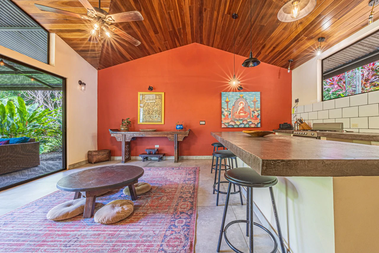 Tropical Hideaway – 7 Acres of Secluded Riverfront with a 3-Bedroom Home: Mountain House For Sale in Bahía Ballena - Gallery image 8