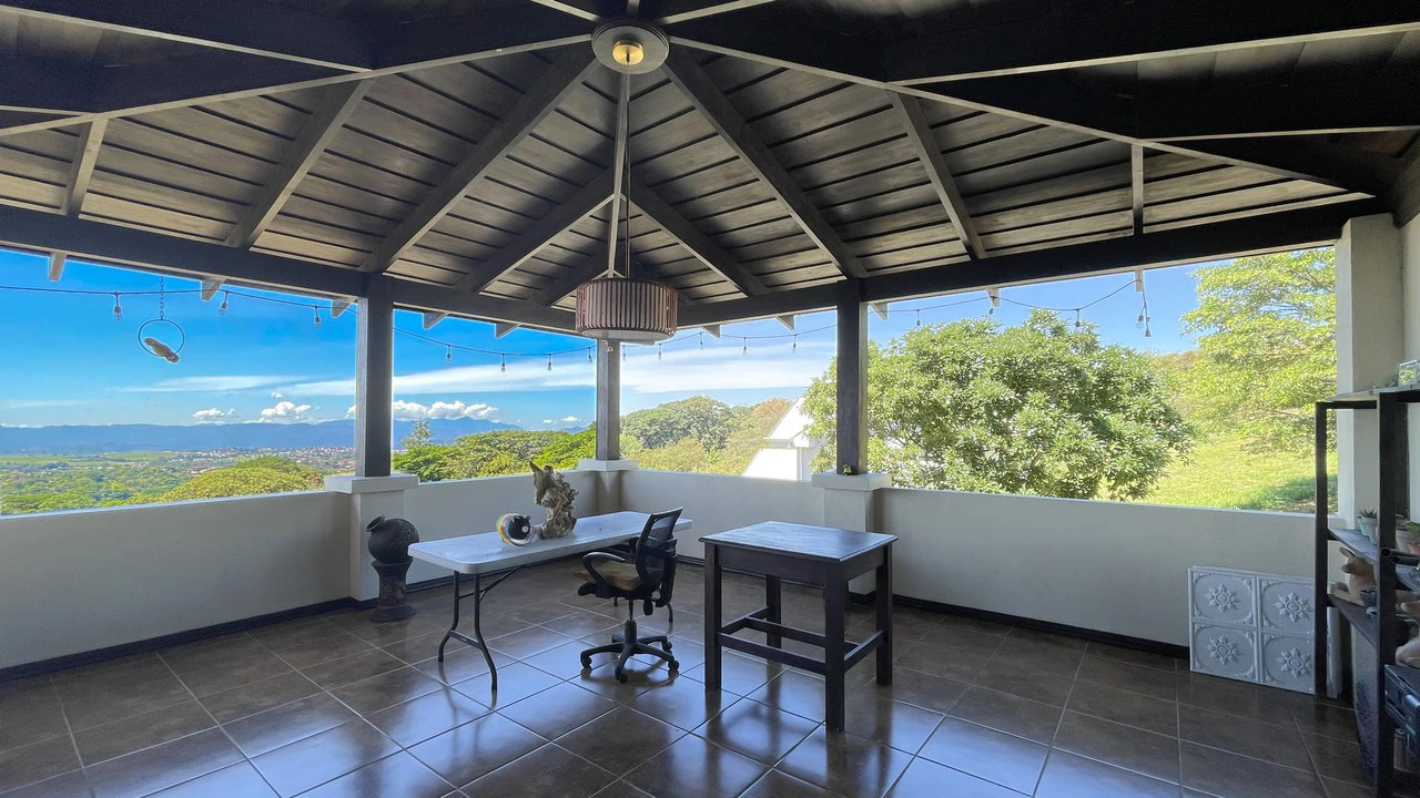 Spacious Home in Condominio El Roble – Cozy Spaces and Stunning Views - Gallery image 12