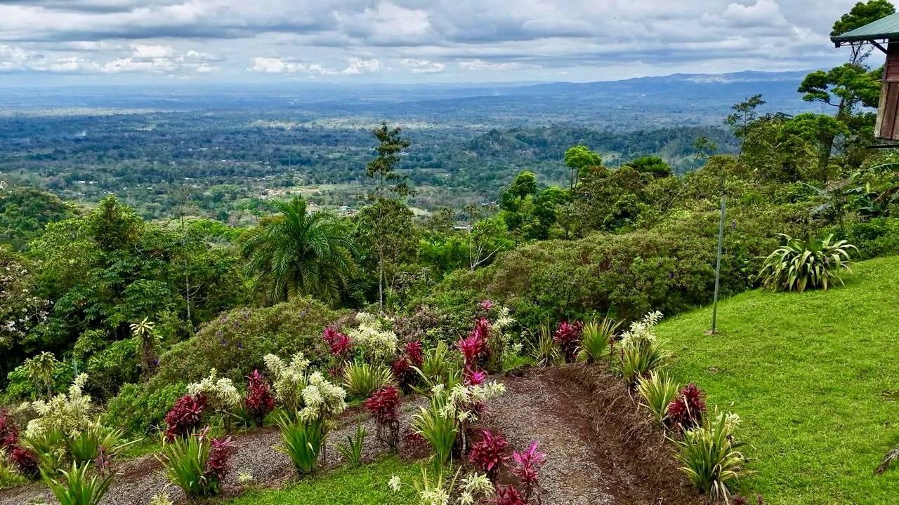 Costa Rica Ecolodge Retreat: Spectacular Views Turnkey Ecolodge Mountain Retreat in the heart of Costa Rica - Gallery image 66