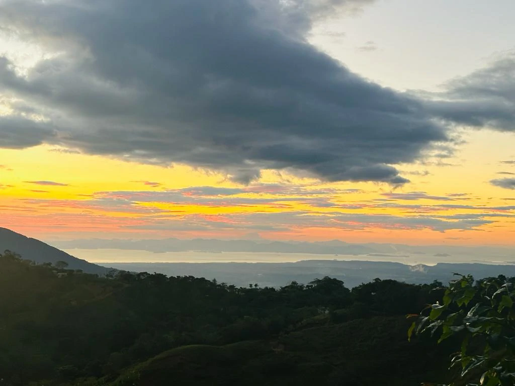 CAPTIVATING OCEAN AND PANORAMIC MOUNTAIN VIEW FINCA IN PURISCAL - Gallery image 16