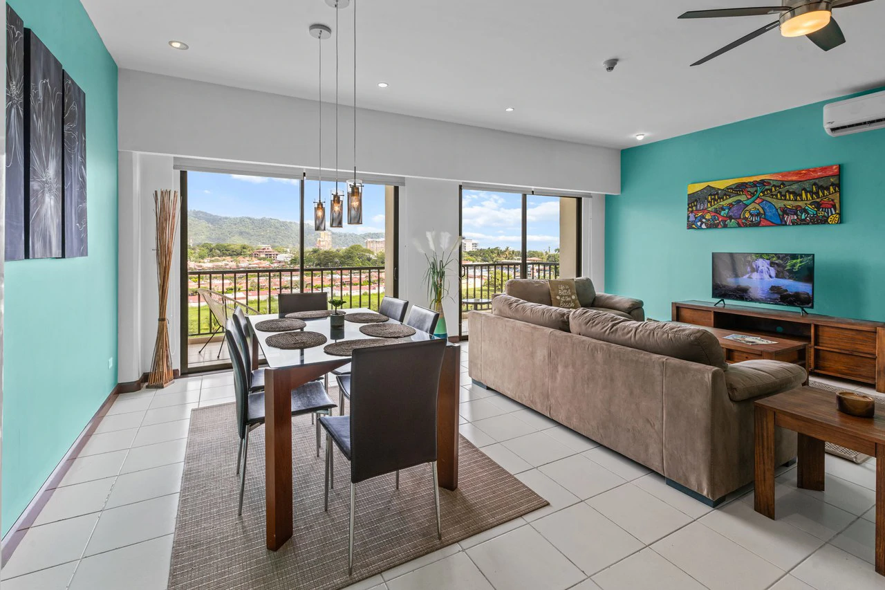 6th Floor 3-bedroom JacoBay Condo with Panoramic Sunrise, Mountain and Ocean Views - Gallery image 12