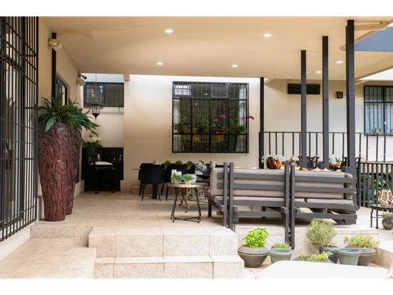Luxury Home Oasis in Escazú - Gallery image 7