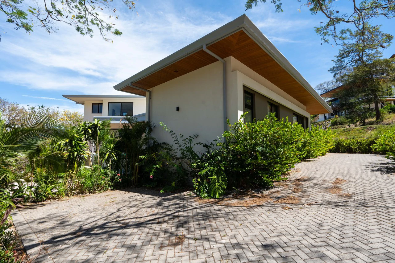 Casa Zoul: A Luxurious residence in the prestigious SENDEROS gated community of Tamarindo! - Gallery image 36
