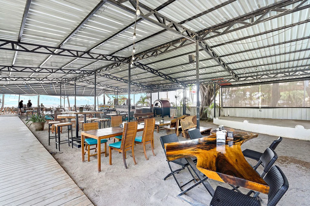 Beachfront Restaurant: Titled Beachfront Land Included in Sale!  Great Business Opportunity! - Gallery image 13
