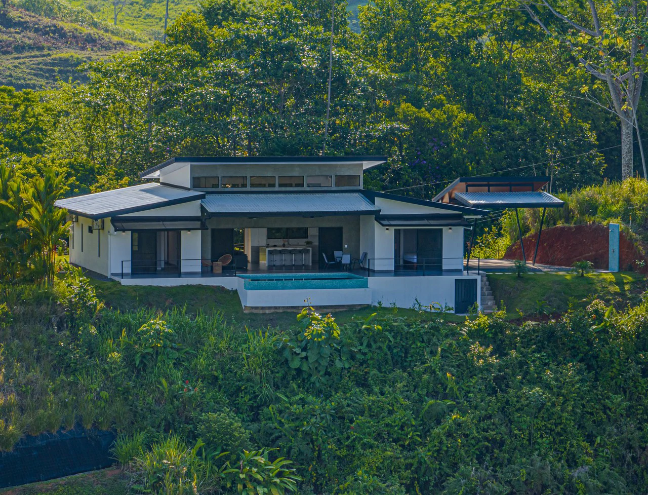 CHONTALES NEW VILLA WITH PANORAMIC OCEAN AND MOUNTAINS VIEWS: Mountain Villa For Sale in Ojochal - Gallery image 43