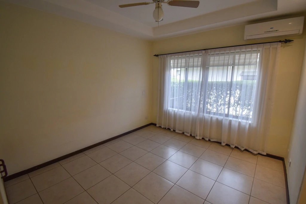 House For Sale in Pozos - Gallery image 15