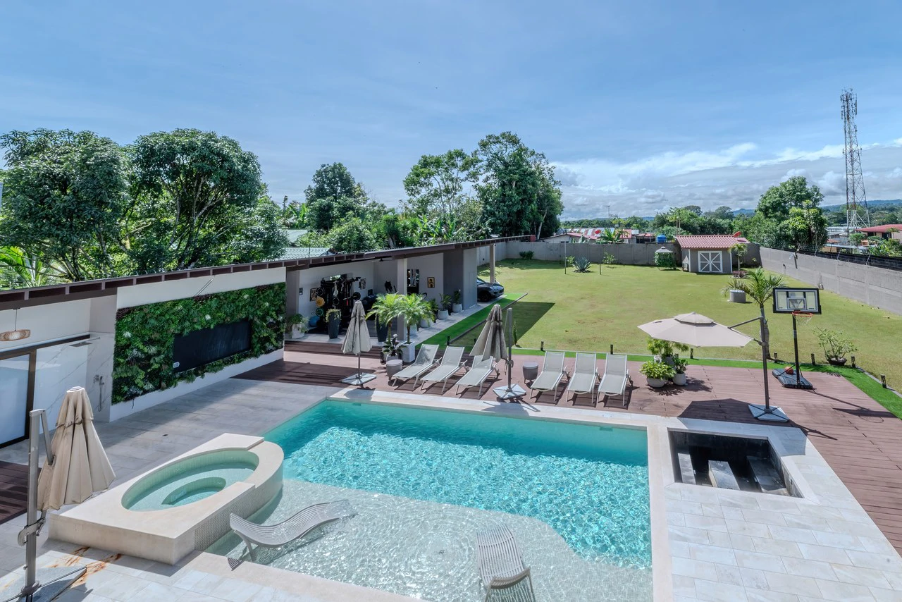 Luxury Home with Pool, Bar Area & Resort-Level Amenities | 6 br, 4.5 ba in Perez Zeledon - Gallery image 38