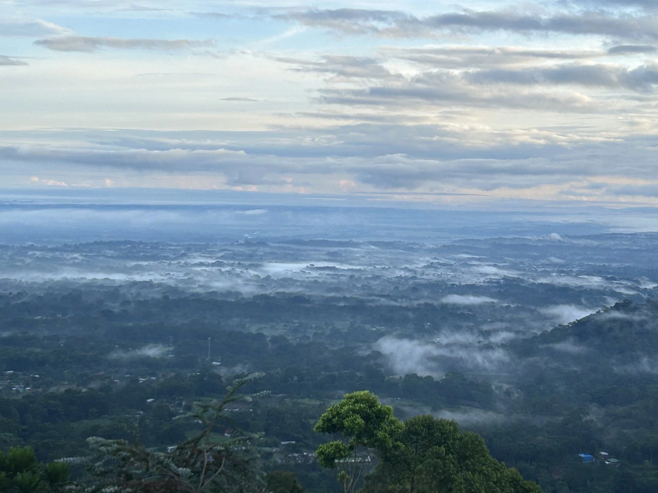 Costa Rica Ecolodge Retreat: Spectacular Views Turnkey Ecolodge Mountain Retreat in the heart of Costa Rica - Gallery image 17