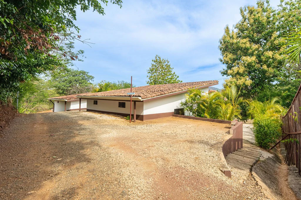 Villa Los Monos: High-Income 9-Unit Rental Property Near Playa Grande - Gallery image 76