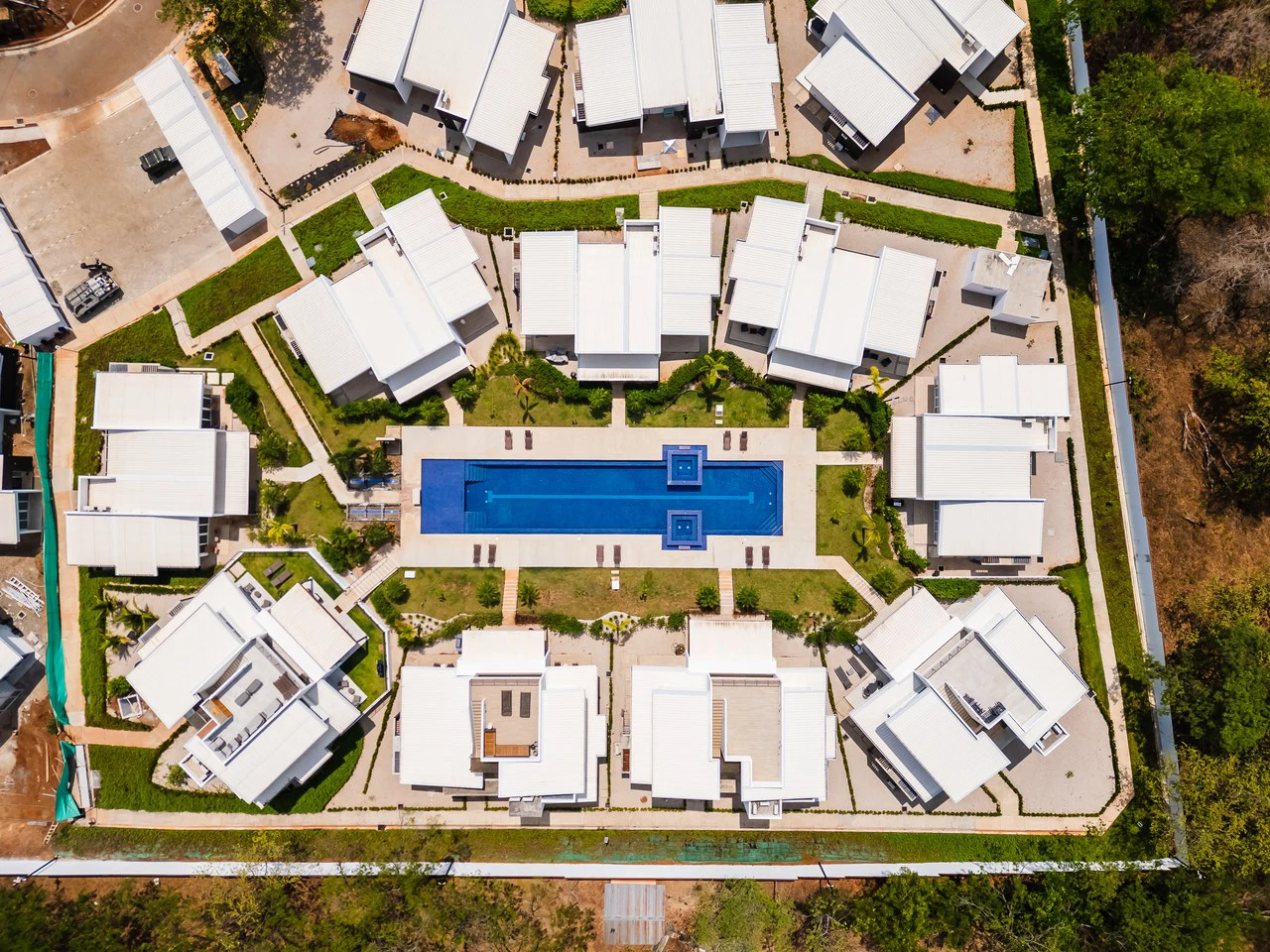 The Enclave: Ultra-Modern 3 Bedroom Villa Located Minutes From the Beach! - Gallery image 20