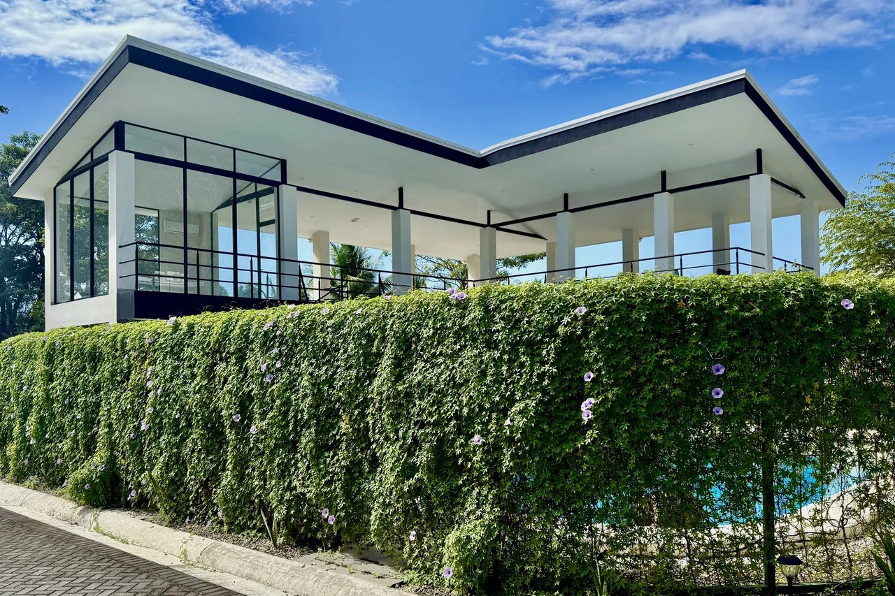 Azul del Mar 52: “Sky Above” Condo for Sale in Los Delfines, Costa Rica $199,000 USD - Fully Furnished 1 Bedroom, 2 Bathrooms - Upper Floor - photo 23