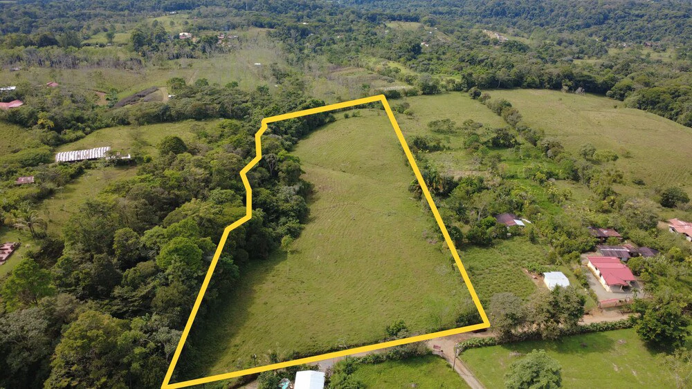 Countryside Home Construction Site For Sale in Centro de Pérez Zeledón