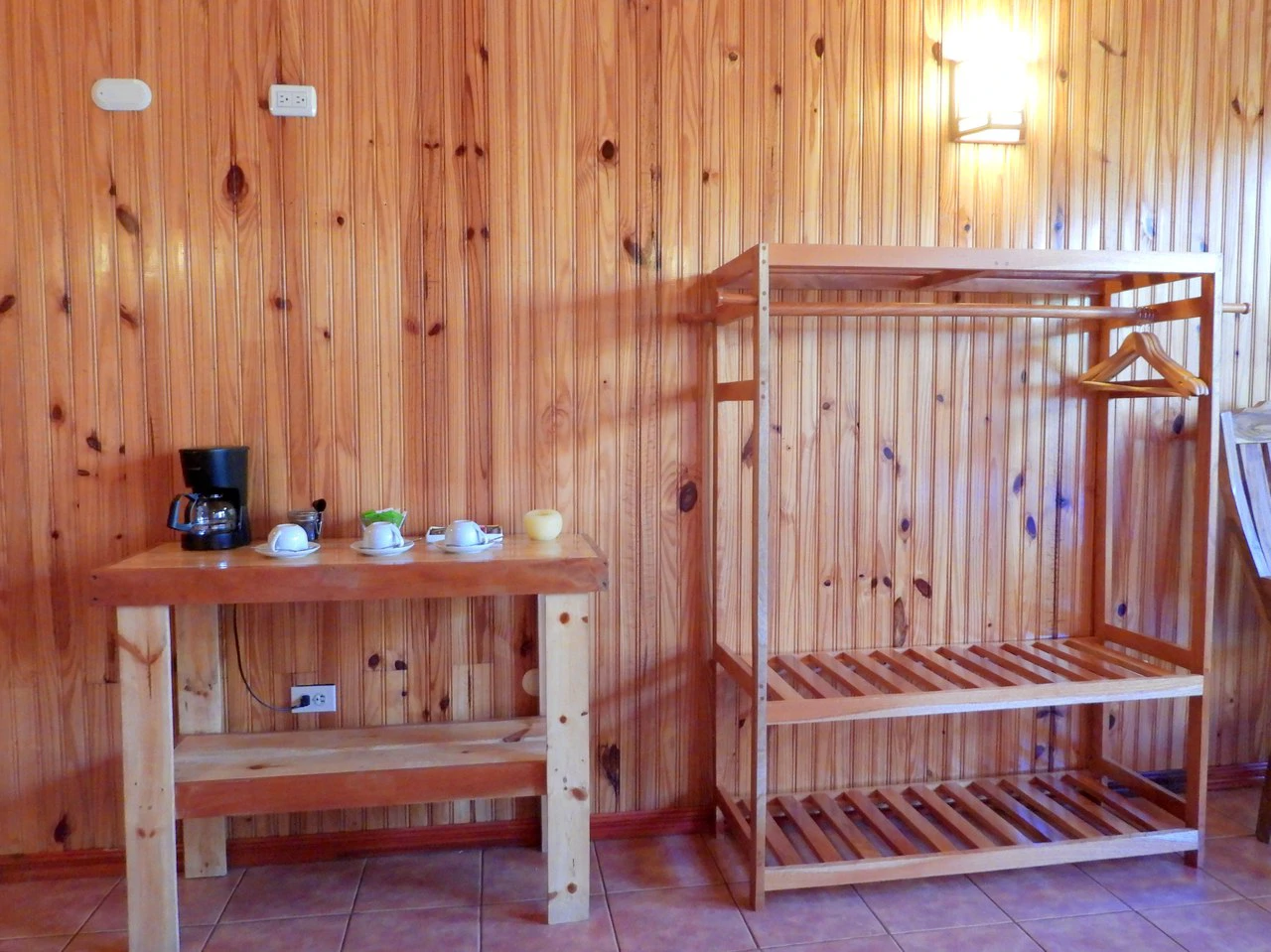 Unique Hotel in Monteverde. Cerro Plano.: Established 11-Room Hotel with Apartments in Monteverde – Prime Location & Proven Track Record - Gallery image 9
