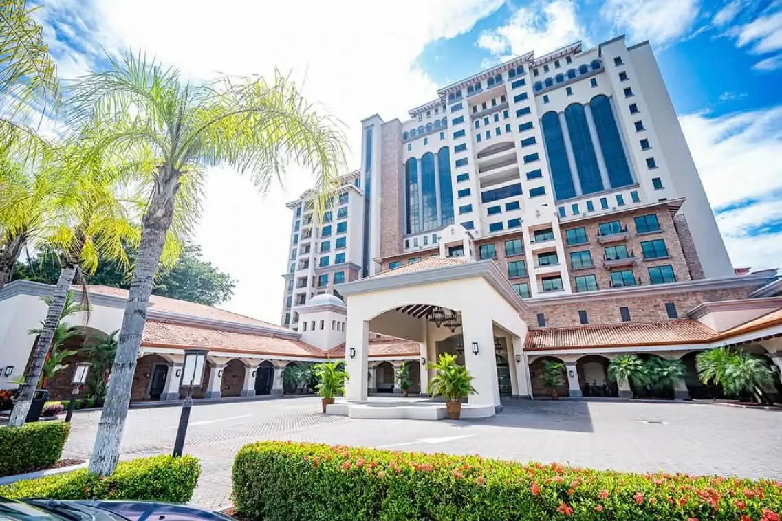 Beachfront Ocean View 1-BR Condo at Croc’s Resort & Casino – Jacó - Gallery image 10