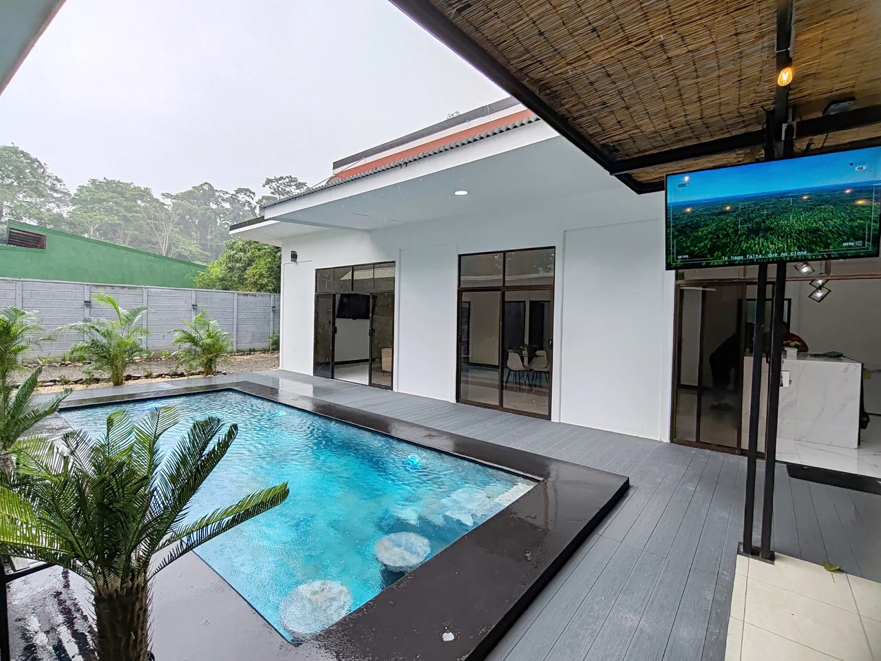 ID 994: 3 Bd 2.5 Bd home with Pool on 400m lot in Playa Negra - Gallery image 3