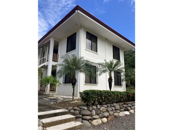 Venta de una hectárea con vivienda principal en Herradura: ¡Your Own Paradise in Herradura, Costa Rica! - Gallery image 5
