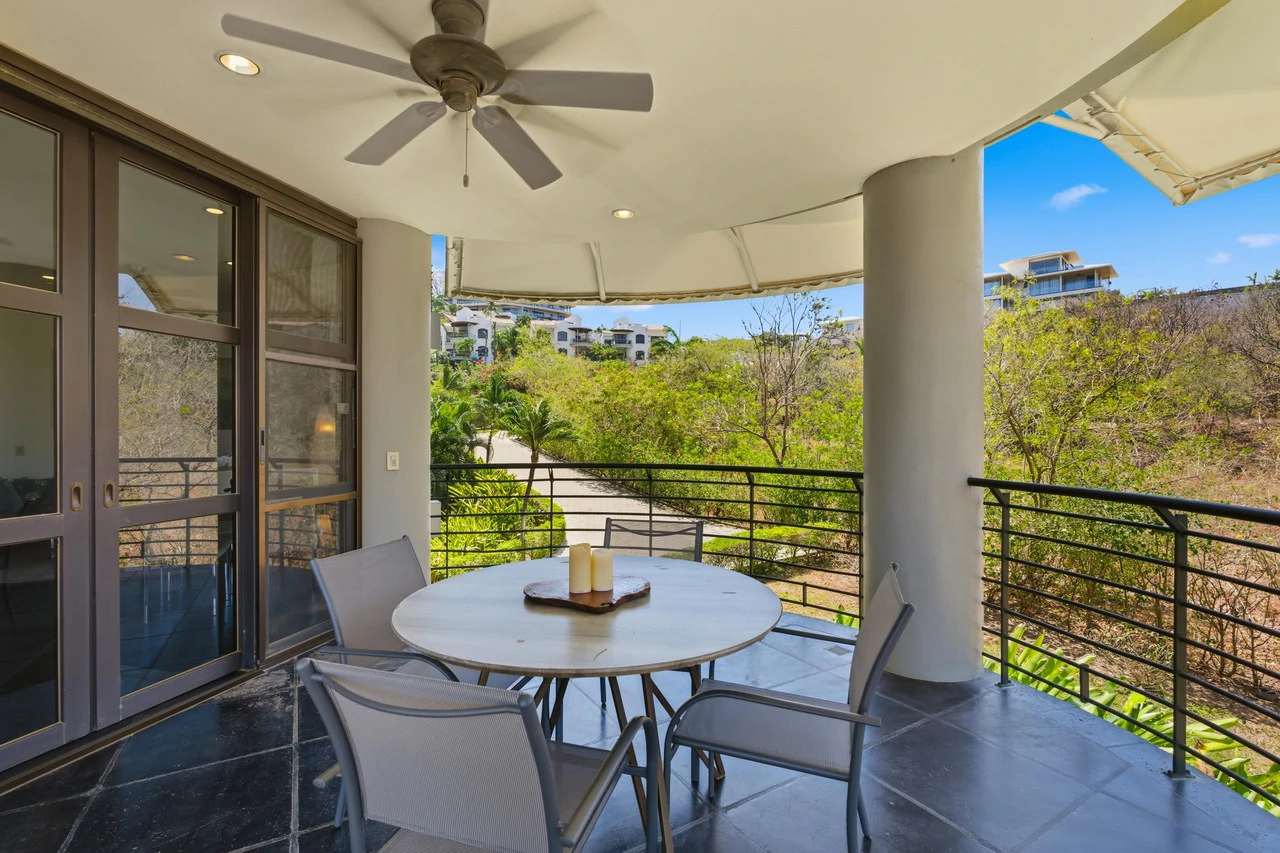La Perla 113: Boutique Luxury Condo in the Heart of Tamarindo - Gallery image 8