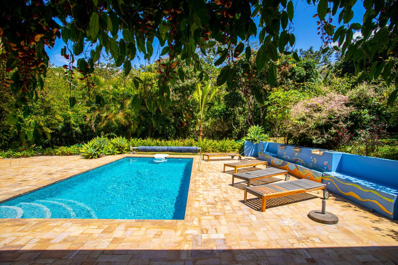 LUXURY PROPERTY HOUSE AND 5 APARTMENT SANTA ANA: Incredible property to live or invest. Ideal for single space. . This beautiful property measures 4857 m2 of lot with a street front of 23m2 and 432 m2 - Gallery image 37